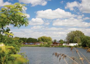 Chichester-Lakeside-Holiday-Park