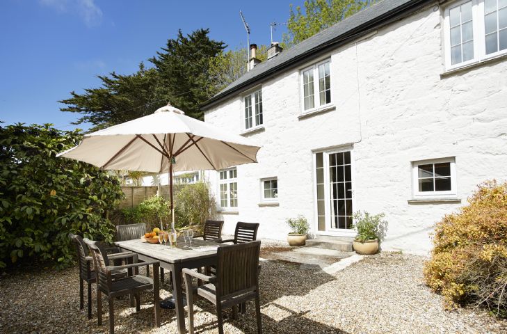 Mews Cottage a british holiday cottage for 6 in , 