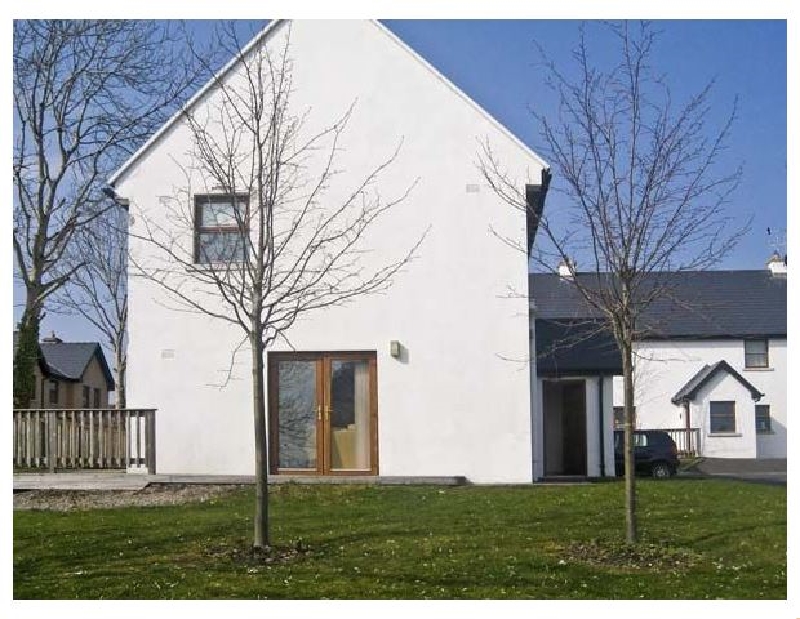 12 Mountshannon Cottages a british holiday cottage for 7 in , 
