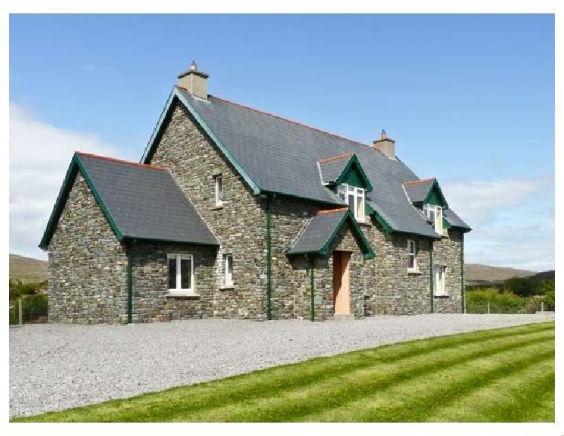 Kiltymon Cottage a british holiday cottage for 8 in , 