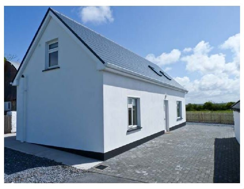 Moyasta House a british holiday cottage for 8 in , 