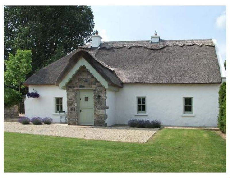 The Humble Daisy a british holiday cottage for 6 in , 