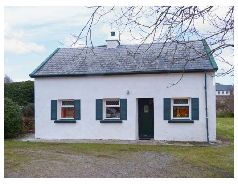 The Lake House- Connemara a british holiday cottage for 6 in , 