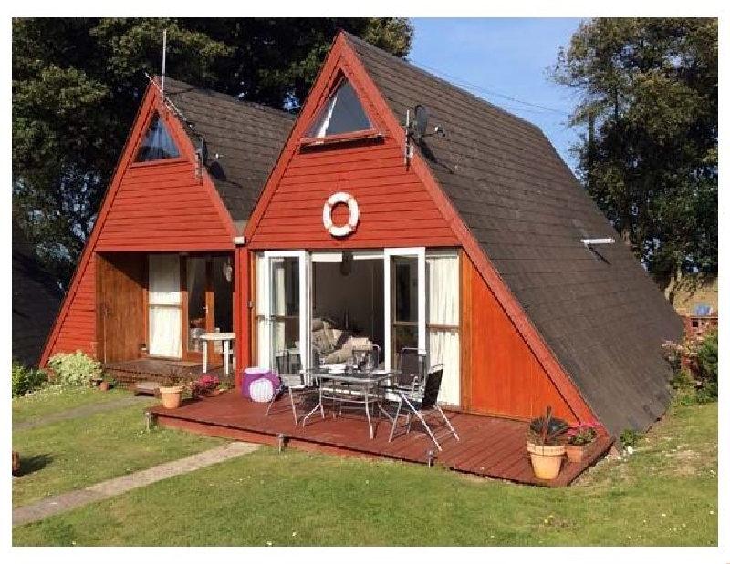 Beachmaster a british holiday cottage for 6 in , 