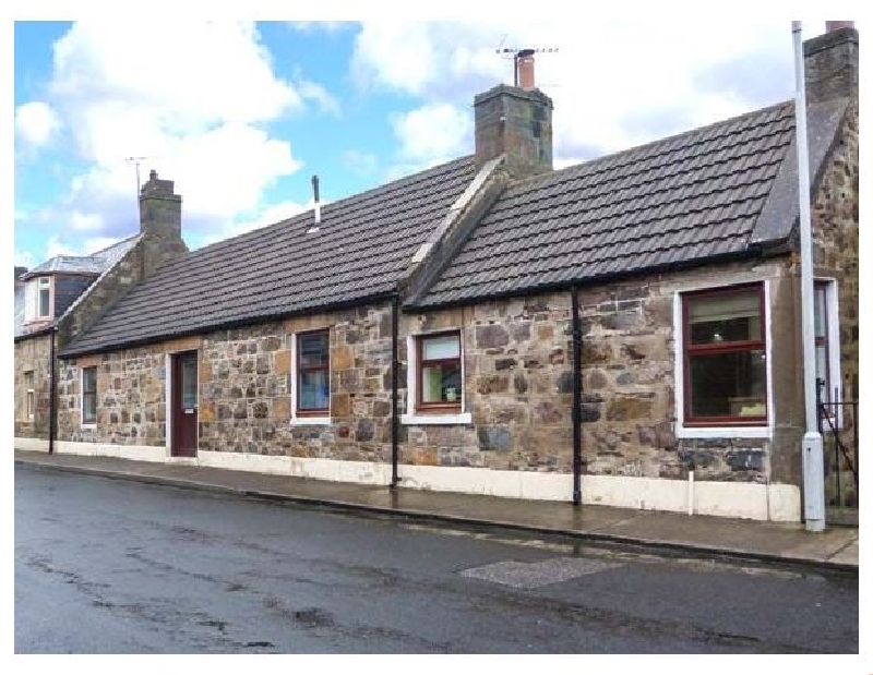 The Hamely Hoose a british holiday cottage for 6 in , 