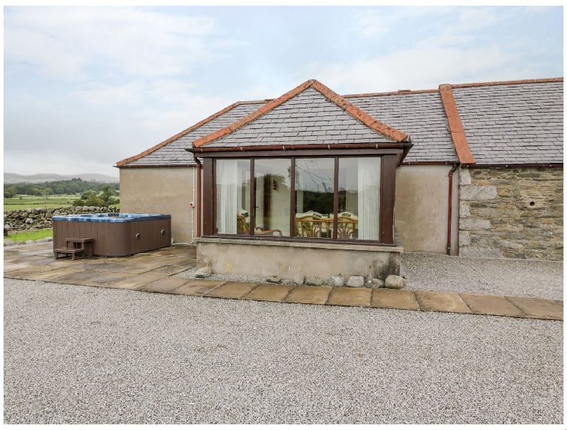 The Middle Byre a british holiday cottage for 6 in , 