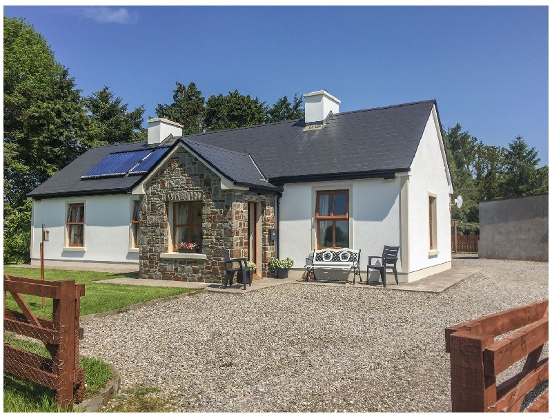 Cloonkee Cottage a british holiday cottage for 6 in , 