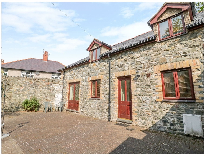 2 Hwyrfryn Stables a british holiday cottage for 6 in , 