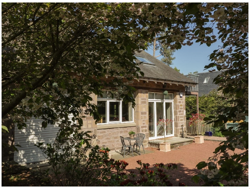 Stewarts Lodge Cottage a british holiday cottage for 4 in , 