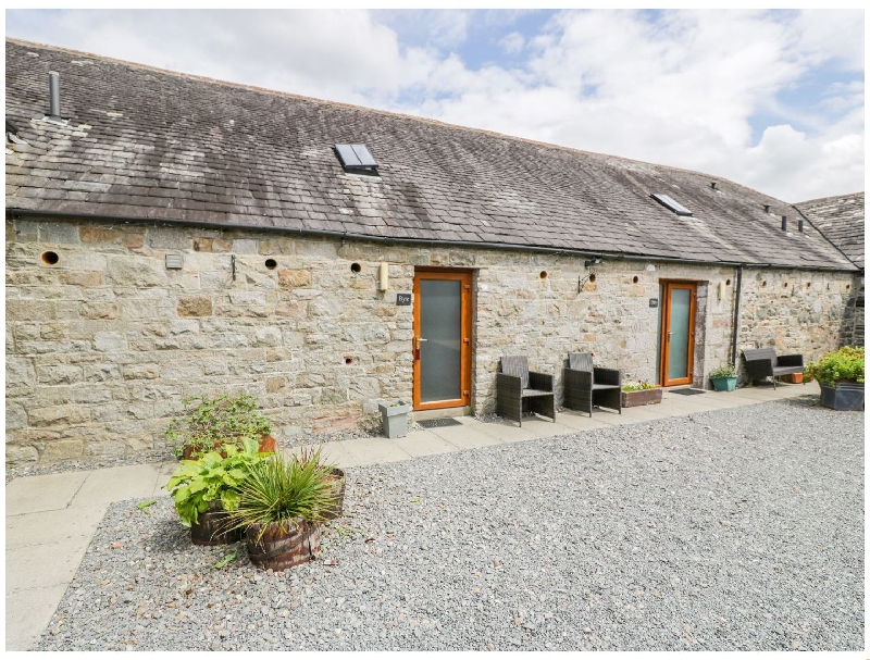 The Byre a british holiday cottage for 6 in , 