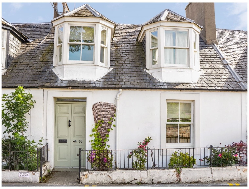 10 Douglas Row a british holiday cottage for 4 in , 