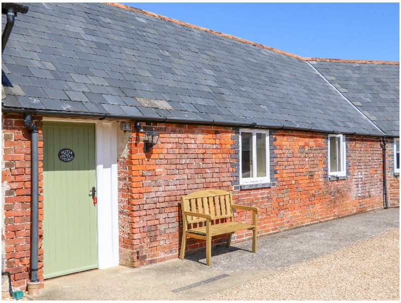 Blyton Cottage a british holiday cottage for 6 in , 